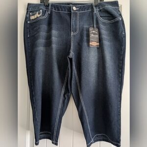 Baccini Women's Embellished   Premium Design Capri Jeans